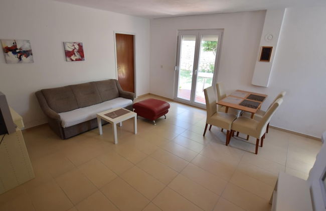 Spacious Apartment With Terrace, Near the Beach - Photo 20