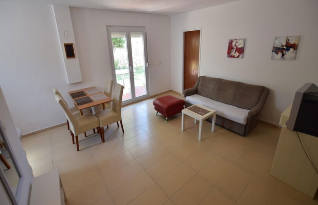 Spacious Apartment With Terrace, Near the Beach - Photo 12