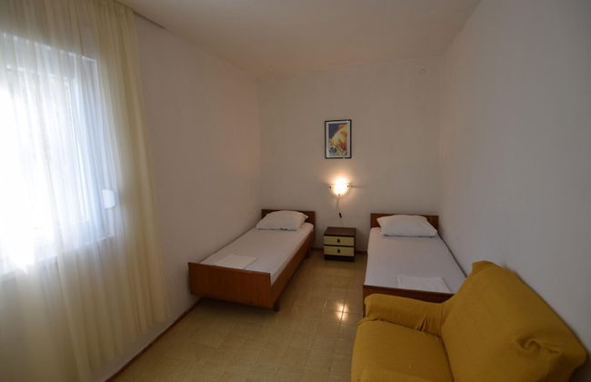 Spacious Apartment With Terrace, Near the Beach - Photo 5