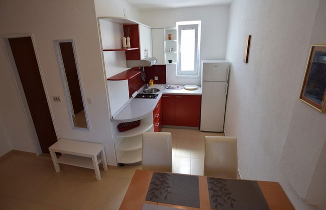 Spacious Apartment With Terrace, Near the Beach - Photo 10
