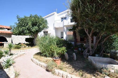 Photo 22 - Spacious Apartment With Terrace, Near the Beach