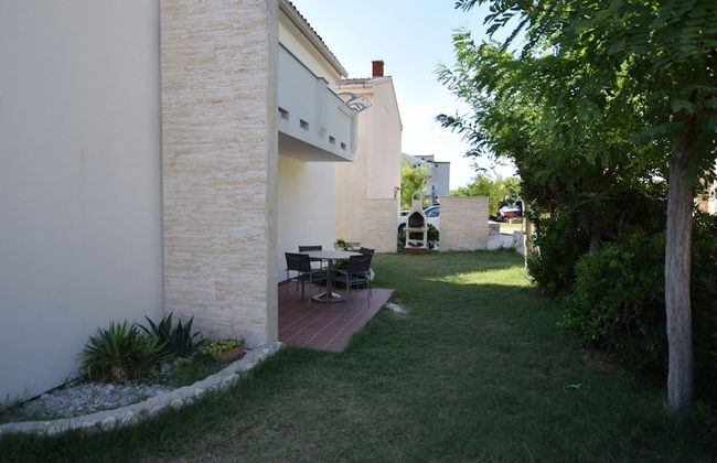 Spacious Apartment With Terrace, Near the Beach - Photo 24