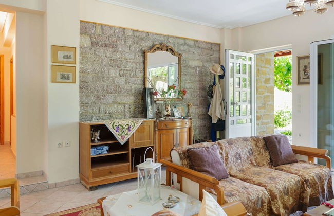 Secluded Holiday Home in Kalavrouza With Mountain Views,bbq - Foto 8