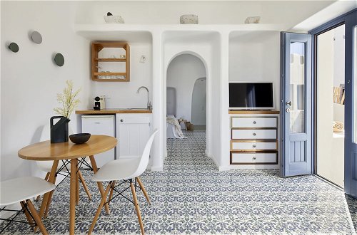 Photo 29 - Luna Santorini Suites