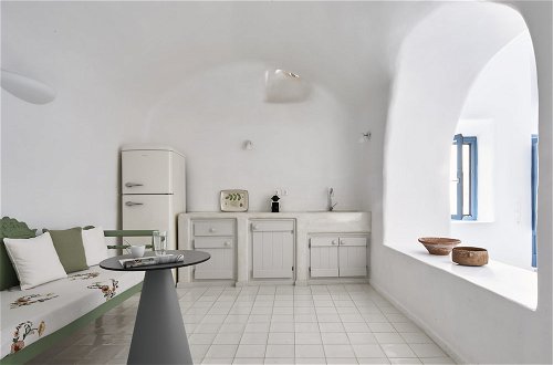Photo 17 - Luna Santorini Suites
