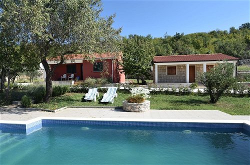 Foto 16 - Villa With Private Pool in Trilj, Dalmatia
