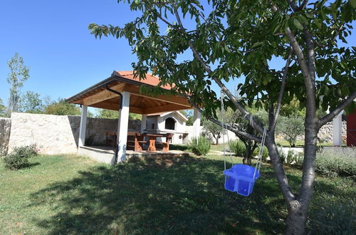 Photo 25 - Villa With Private Pool in Trilj, Dalmatia