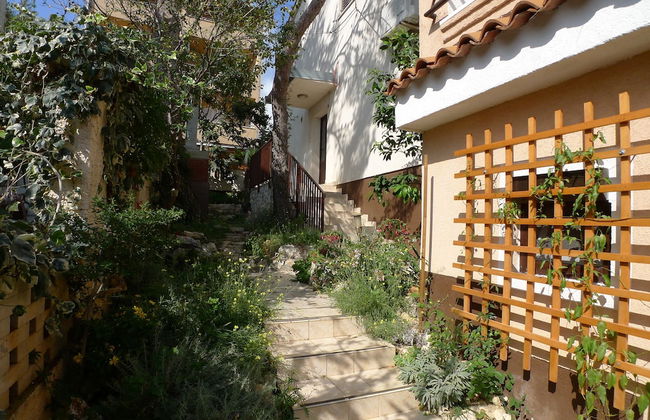 Apartment for six Persons With 3 Bedrooms and Partial sea View - Foto 1