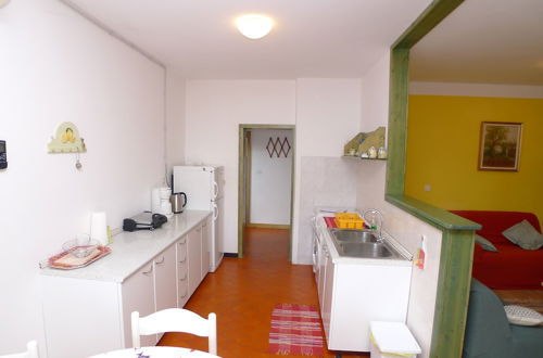 Foto 6 - Apartment for six Persons With 3 Bedrooms and Partial sea View