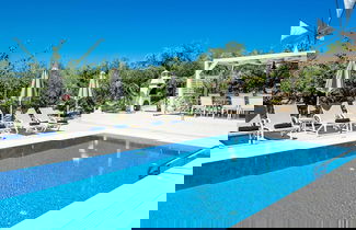 Foto 1 - Villa in Adelianos Kampos With Pool