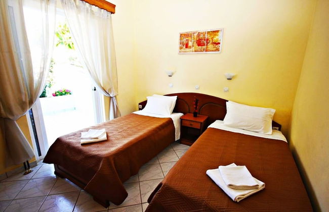 Agios Georgios - 2 Beds - Sleeps 5 - Free Parking - Foto 3