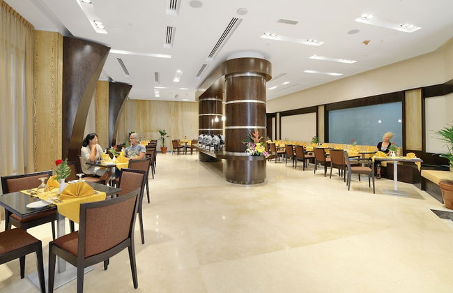 Al Majaz Premiere Hotel Apartment - Photo 36
