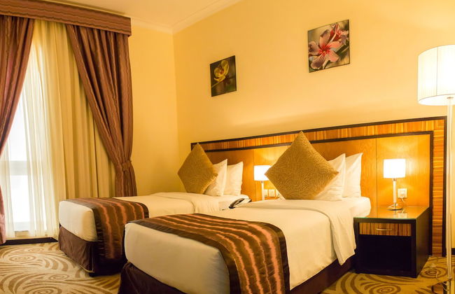 Al Majaz Premiere Hotel Apartment - Photo 4