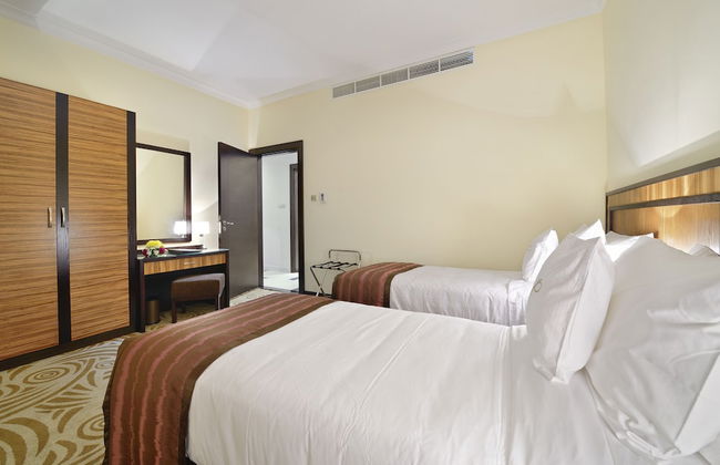 Al Majaz Premiere Hotel Apartment - Photo 5