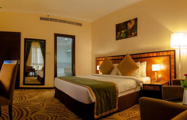 Al Majaz Premiere Hotel Apartment - Photo 16