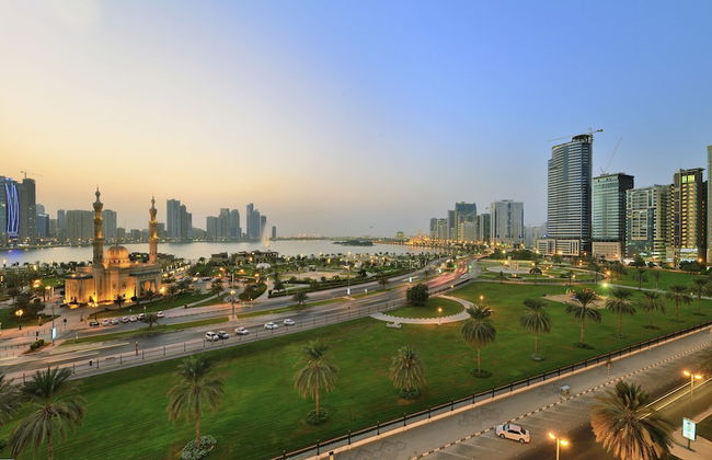 Al Majaz Premiere Hotel Apartment - Photo 42