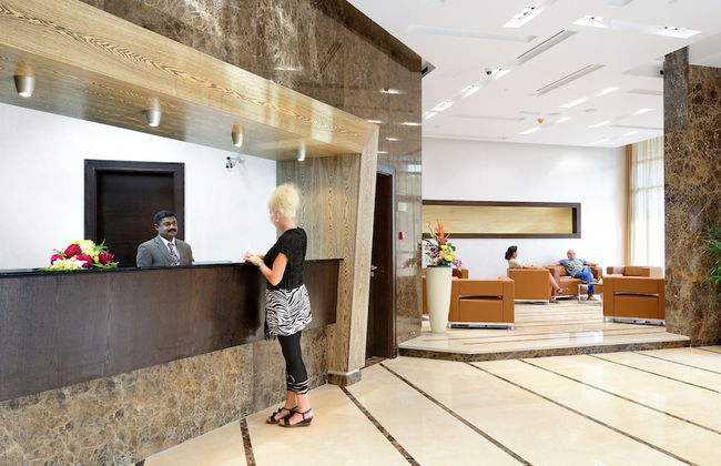 Al Majaz Premiere Hotel Apartment - Photo 2