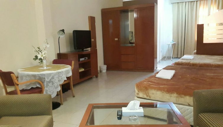 Photo 1 - Al Raien Hotel Apartment