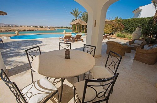 Photo 12 - Charming Villa in El Gouna with Pool