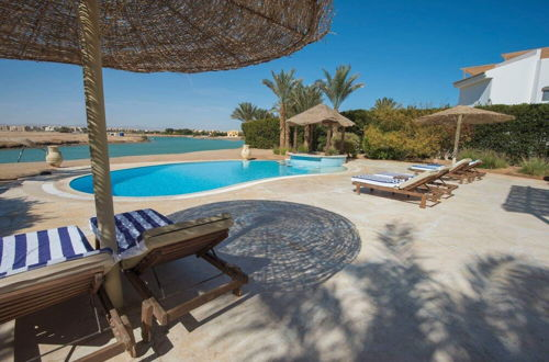 Photo 11 - Charming Villa in El Gouna with Pool