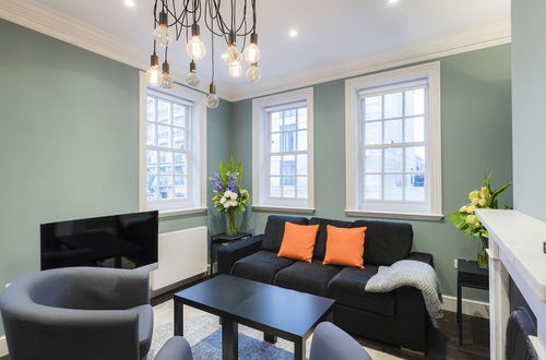 Photo 14 - ALTIDO Elegant 2 Bedroom Flat near Kensington Gardens