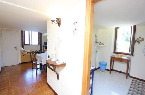 Foto 11 - Amazing Aparment Lake Front 1 bed in Acquaseria