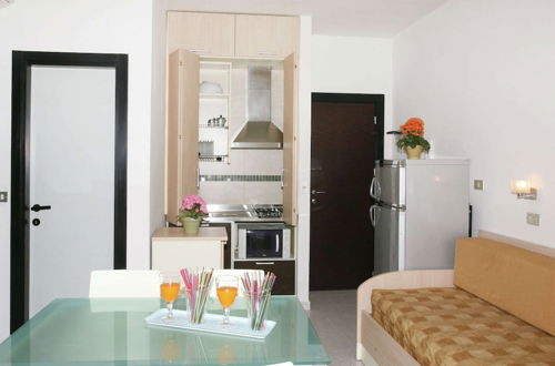 Foto 7 - Alluring Apartment in Rimini With Balcony