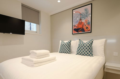 Photo 22 - Cromwell Serviced Apartment by Concept Apartments