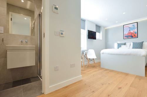 Photo 26 - StayPrime Kensington Serviced Apartments