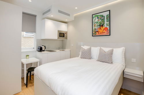 Photo 7 - StayPrime Kensington Serviced Apartments