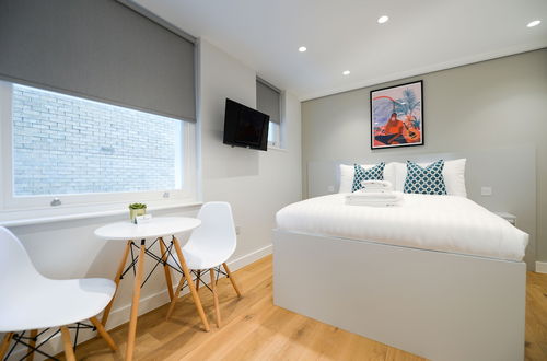 Photo 1 - Cromwell Serviced Apartment by Concept Apartments