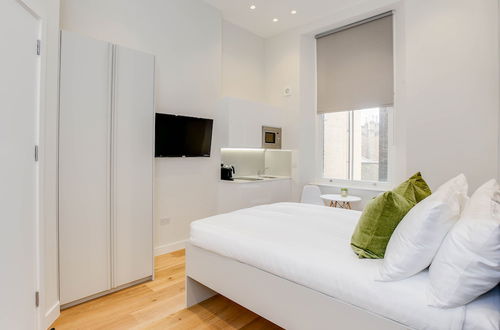 Photo 33 - StayPrime Kensington Serviced Apartments