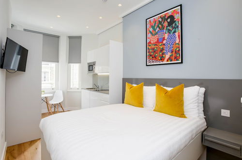 Photo 19 - StayPrime Kensington Serviced Apartments