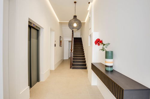 Photo 3 - StayPrime Kensington Serviced Apartments