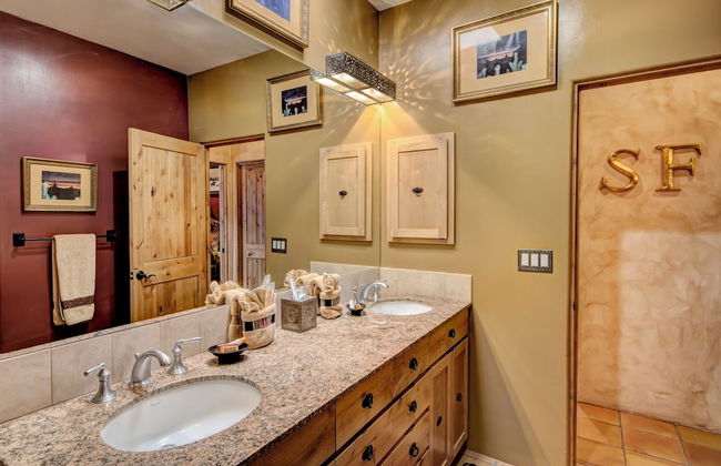 Cowboy Villa - Photo 1