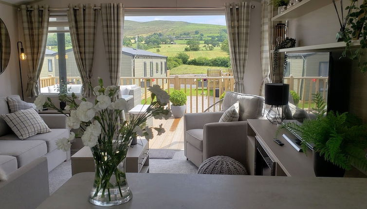 Photo 1 - Beautiful 2-bed Lodge Ribble Valley Clitheroe