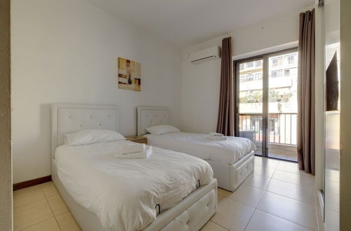 Foto 5 - Modern 3BR Apartment in the Centre of Sliema