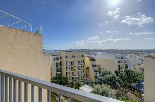Photo 6 - Modern 3BR Apartment in the Centre of Sliema