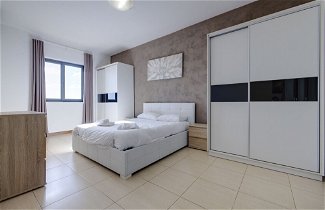 Foto 3 - Modern 3BR Apartment in the Centre of Sliema