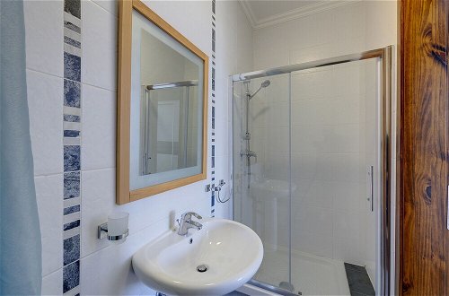 Photo 12 - Modern 3BR Apartment in the Centre of Sliema