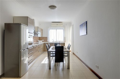 Photo 13 - Modern 3BR Apartment in the Centre of Sliema
