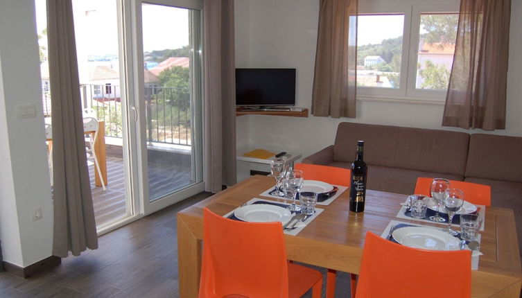 Photo 1 - Spacious Apartment in Veli Rat With Courtyard