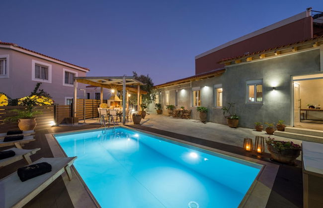 Villa Roxanne - Photo 1
