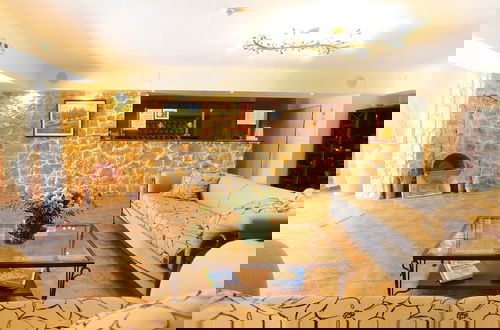 Photo 3 - Vathi Hotel