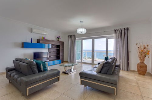 Photo 23 - Stunning Seafront Lux Apt wt Pool, Upmarket Area