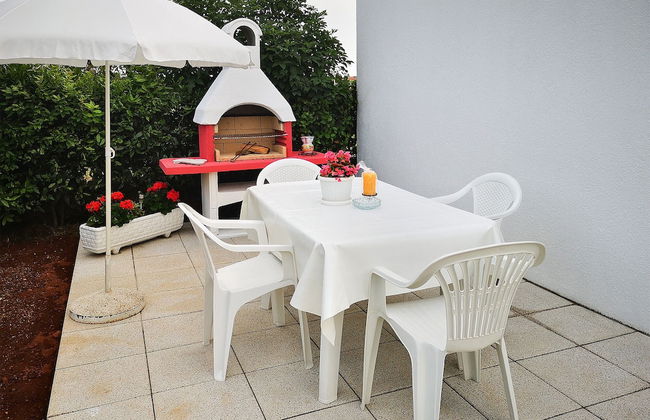 Apartment 1983 - Photo 21