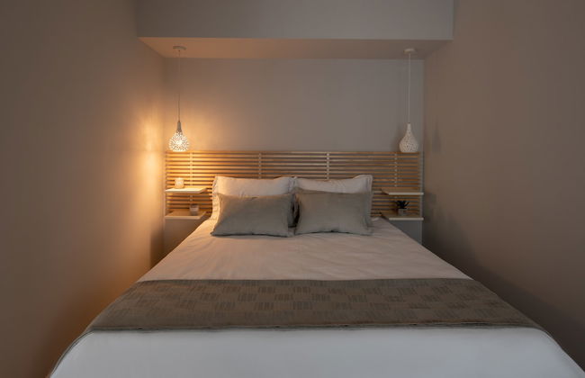 12 Keys Athens Apartments - Photo 2