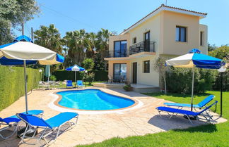 Photo 2 - Villa Fostira Large Private Pool Walk to Beach A C Wifi Eco-friendly - 2402