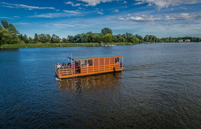 Hausboot Demmin an der Peene - Foto 1