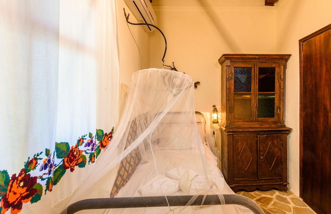 The Fairytale House Seaside Retreat - Photo 5
